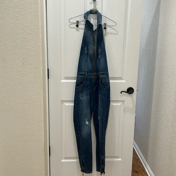 Guess Jeans Jumpsuit Halter Neck Low Back Cargo Faded Navy gently used - Picture 2 of 9